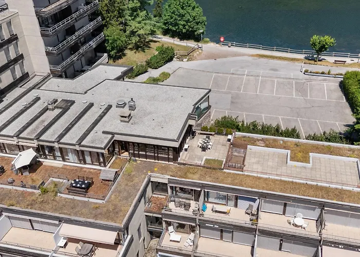 Jeanne D'arc Apt- C-28 By Interhome